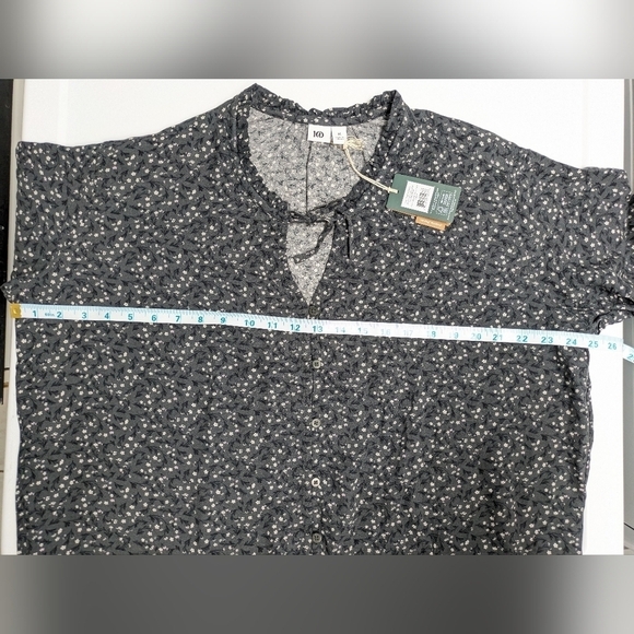 Tentree EcoWoven women's crepe smocked floral blouse in graphite size M - Picture 9 of 12